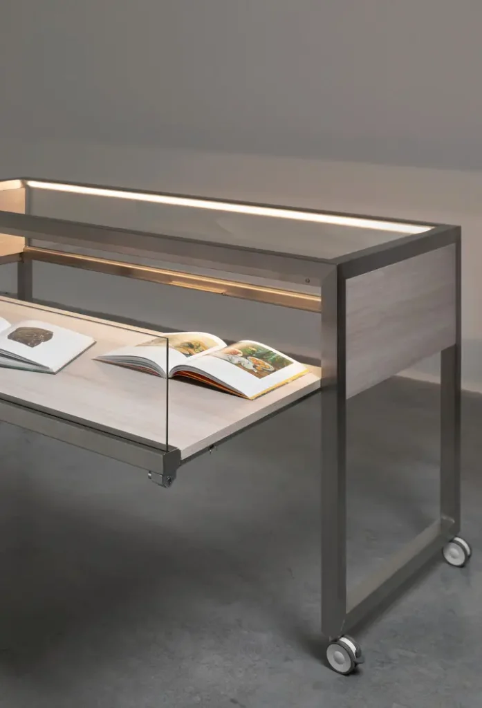 Vitrina puente horizontal para exposición de piezas culturales en museos